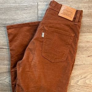 Corduroy Levi’s ribcage jeans
